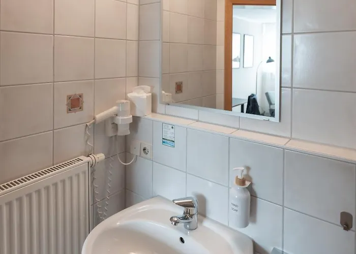 Hotel Roots Restaurant 3*