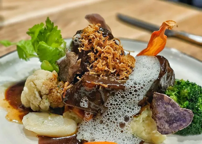 Hotel Roots Restaurant 3*